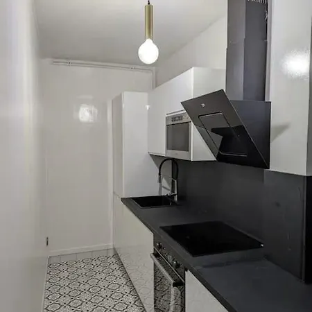 F2 - Denfert-rochereau - Porte D'orleans - 4 Pers